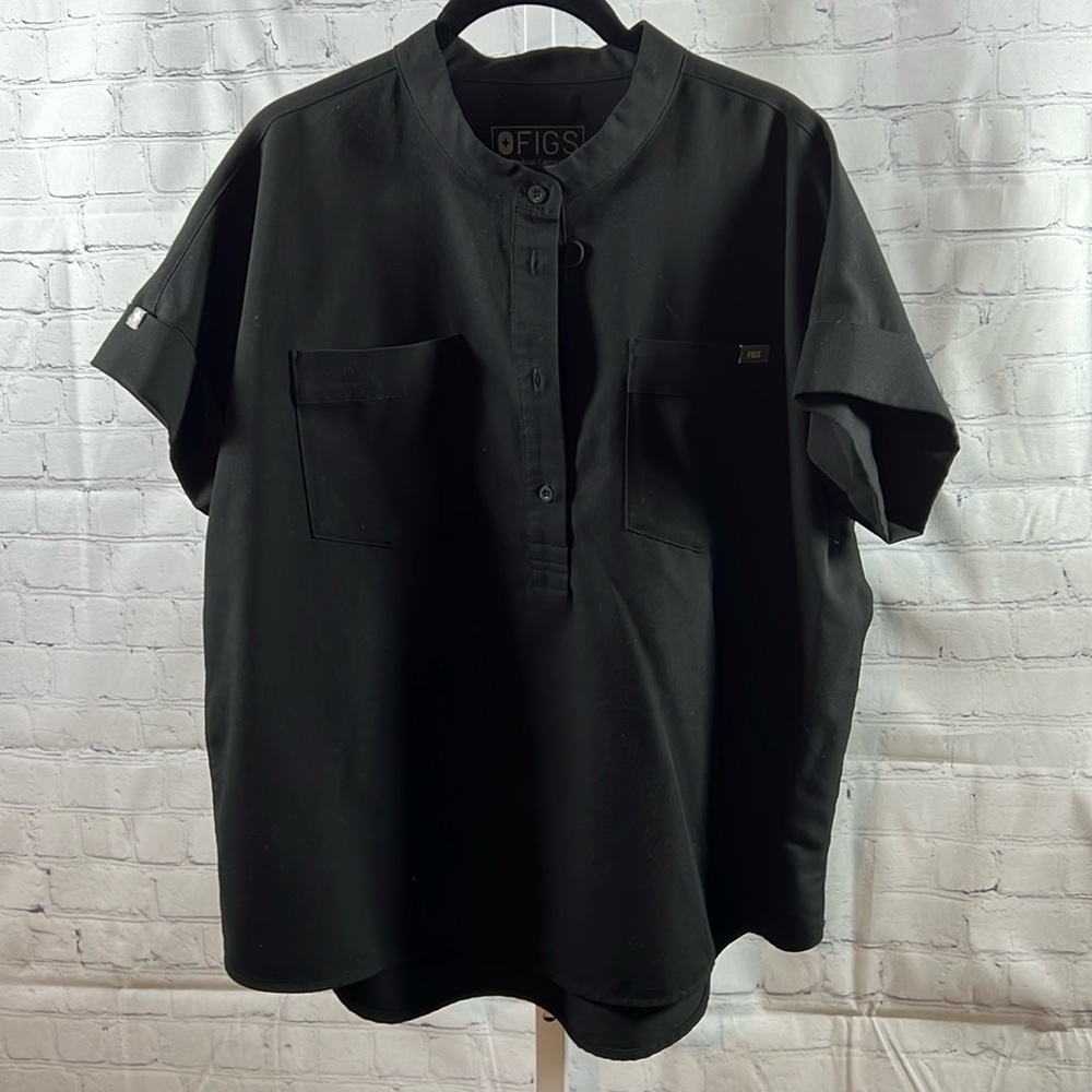 Figs Black Short-Sleeve Tunic Top
